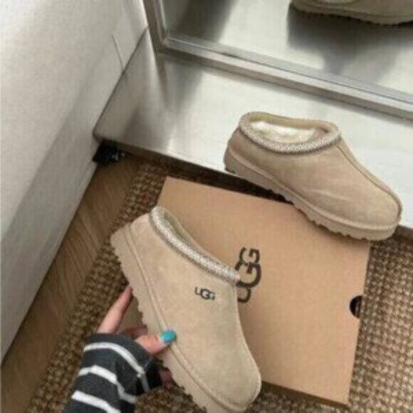 UGG Tasman Slipper Sand - Picture 5 of 9